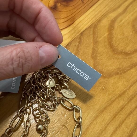 NWT CHICO'S Green/Gold Multi-Pendant Necklace Bee Key Lock Flower - Picture 7 of 10